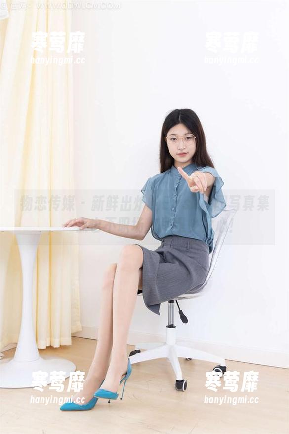 物恋传媒 - 新鲜出炉的Elise校园写真集，一点也不职场，尽是少女心！