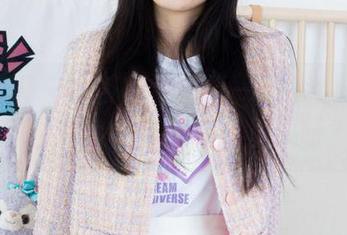 物恋传媒 – 小茶豹纹写真——我也想要一套这样的衣服，在哪里买呀？