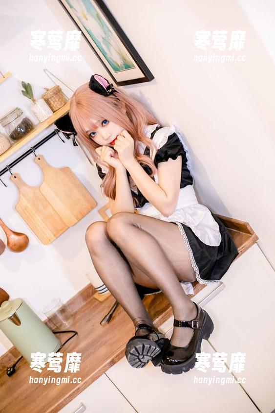 神沢永莉短裙——你如何看待这波cos奇观的分享！