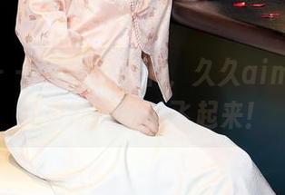秀人网 – 一组图包拿下，久久aimee的软妹灵动得可以飞起来！