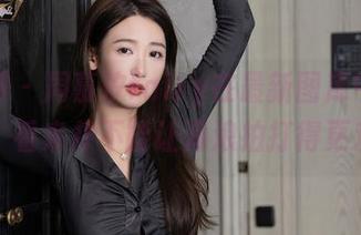 秀人网 – 周慕汐fairy在最新图库中的水手服，看来并不能让海浪拍打得更欢畅。