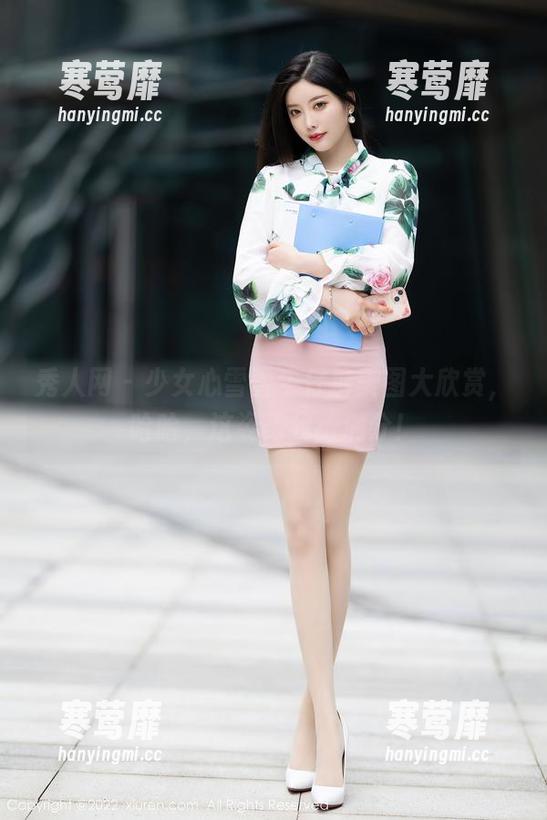 秀人网-少女心雪雪 秀人网 - 少女心雪雪牛仔裤美图大欣赏,哈哈,这姿势我给满分!