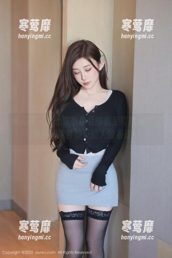 秀人网-李七喜 秀人网 - 李七喜带你领略美足写真集:这是所有羡慕腿长的人的福音!