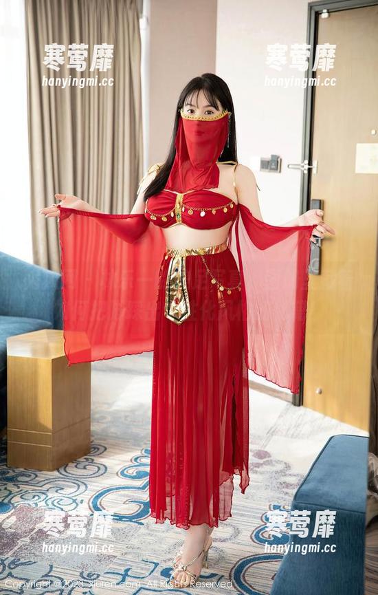 秀人网 - 林乐一的美足写真，图册里藏着如何把脚踩出个性化风格的秘籍！
