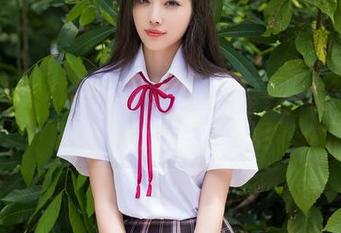 秀人网 – 林月月最新婚纱写真，男神见了也要冲上来敬个礼！