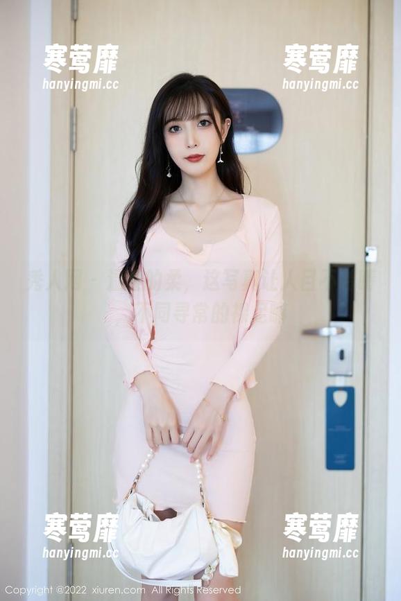秀人网 - 温柔的柔，这写真让人目不转睛，不同寻常的裸足嘛