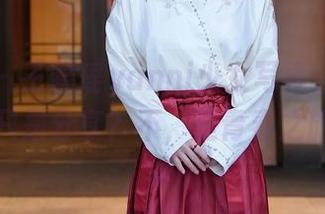 秀人网 – 王馨瑶yanni少女写真：你以为这只是分享？不，是青春之旅！