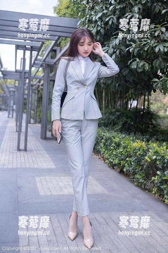 秀人网-陆萱萱 秀人网 - 陆萱萱这波制服OL图包,下载后会不会变得更有干劲呢?
