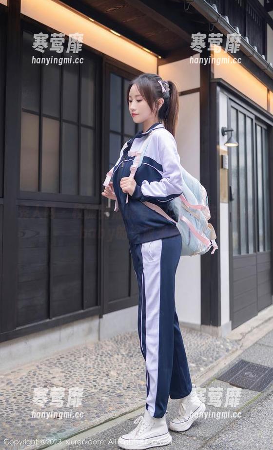 秀人网 - 校服到底能有多少种穿法？雨儿baby的资源来解答