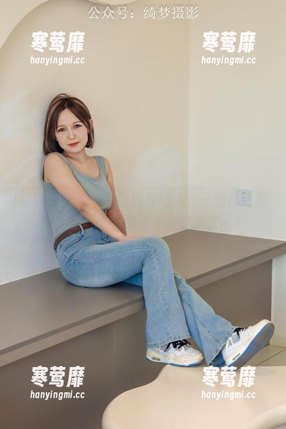 绮梦摄影 - 一颗制服控的心，子涵高清原图，想问她会不会让我穿上试试？