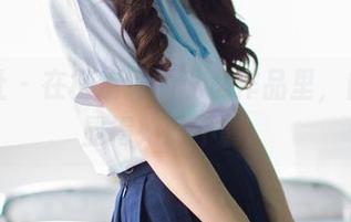 菠萝社 – 在柳侑绮的私房作品里，自拍也显得如此不羁。