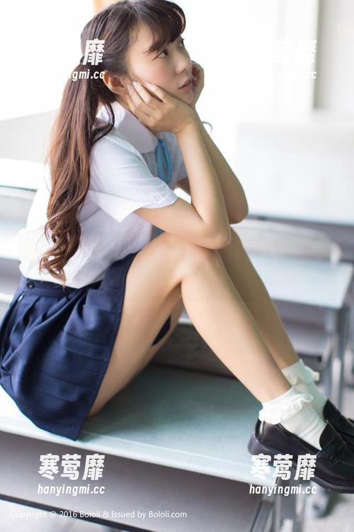 菠萝社 - 和王语纯的清纯来个面对面，全集原图就转身而走，留我在想这些…
