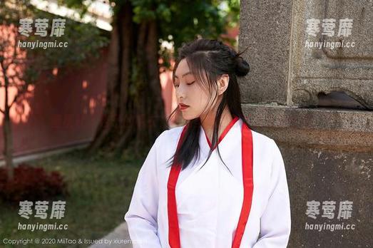 蜜桃社 - 杏子的毛衣，套图里满满都是线条的舒适。
