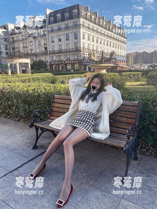 微密圈 - 踢开常规，软妹小九九的图包福利，近距离jiojio你会捡到意想不到的乐趣！