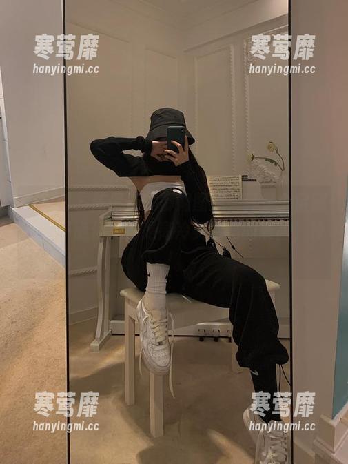 微密圈 - 陈佩奇的御姐图库，真是个宝藏资源，随便点都是高冷美术馆的展品，棒！