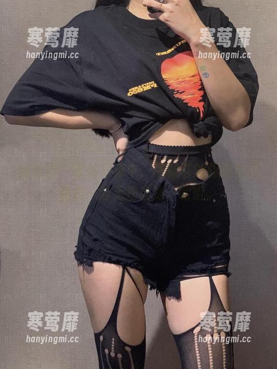 陈佩奇 微密圈 - 在线写真中,陈佩奇的旗袍穿搭让我一时无法自拔,哈哈。