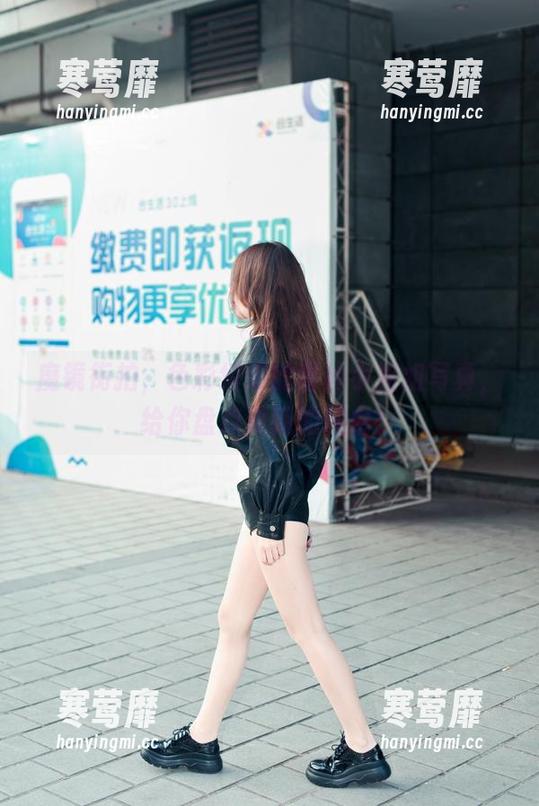 魔镜街拍，色彩缤纷的蕾丝小姐姐写真，给你盘点更新的理由！